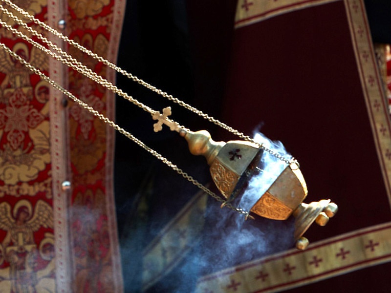 Պարզ դավաճանություն․ Քաղաքական շոու պատարագի փոխարեն