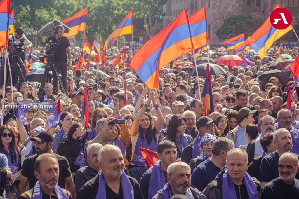 Իշխանությունը դեռ մեկ քայլ առա՞ջ է