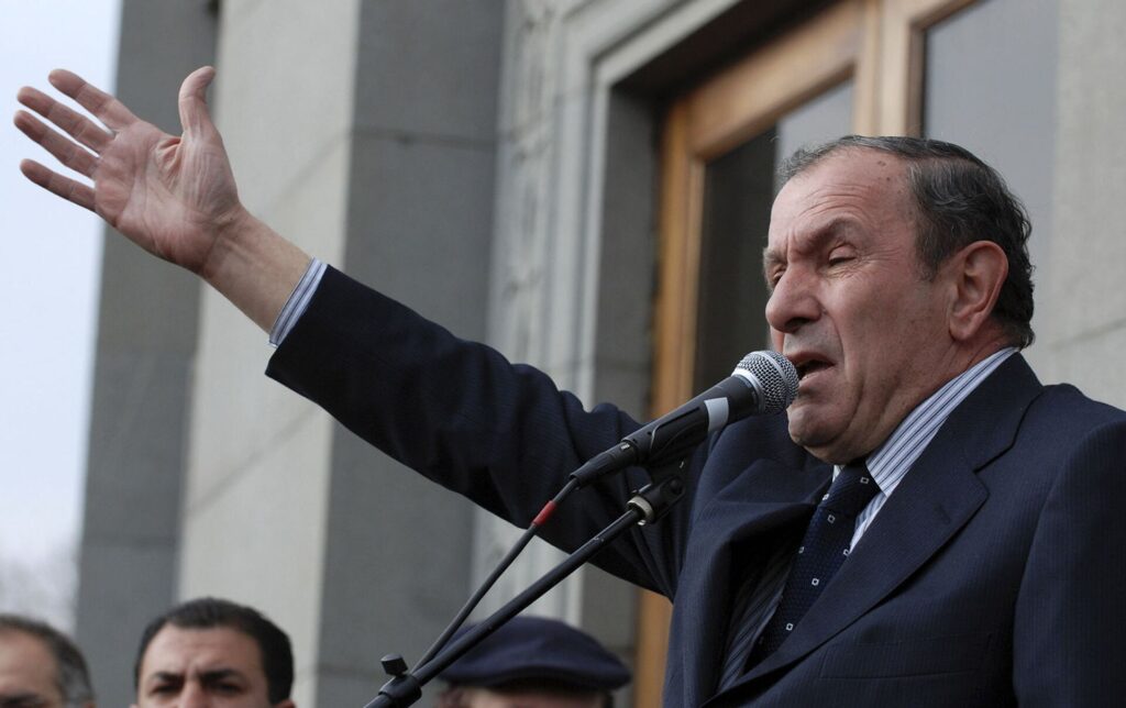 Լևոն Տեր-Պետրոսյանը, այսպես կոչված, «Զանգեզուրի միջանցքի» խնդրի հանգուցալուծման վերաբերյալ