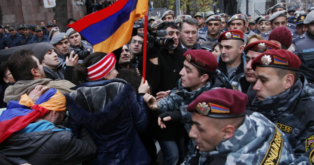 Հայաստանը կորցնում է ժողովրդավարությունը. բռնաճնշումներ և տեղեկատվական անեքսիայի միջև