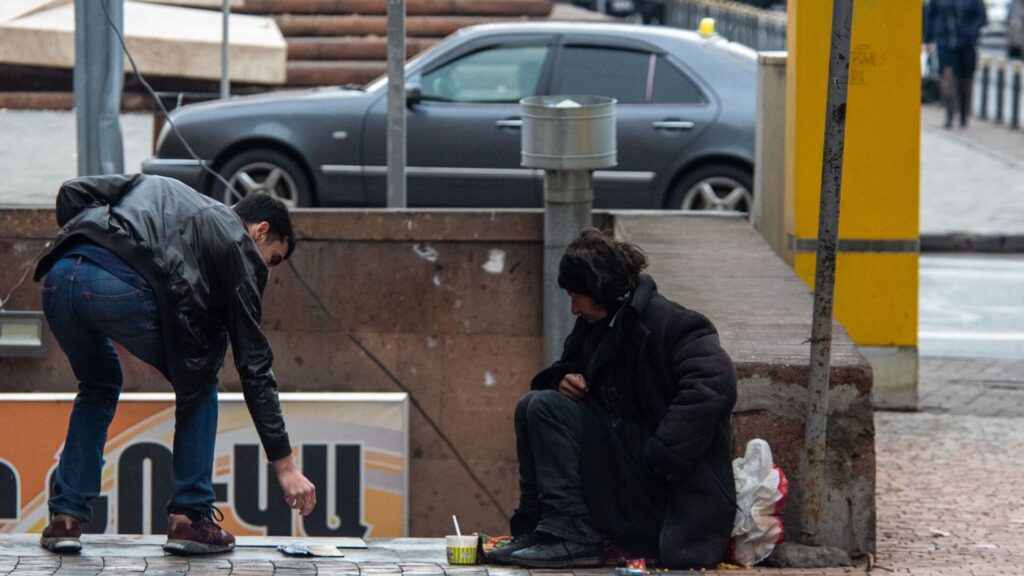 Հայաստանի բնակչության գրեթե կեսը ապրում է աղքատության եզրին 