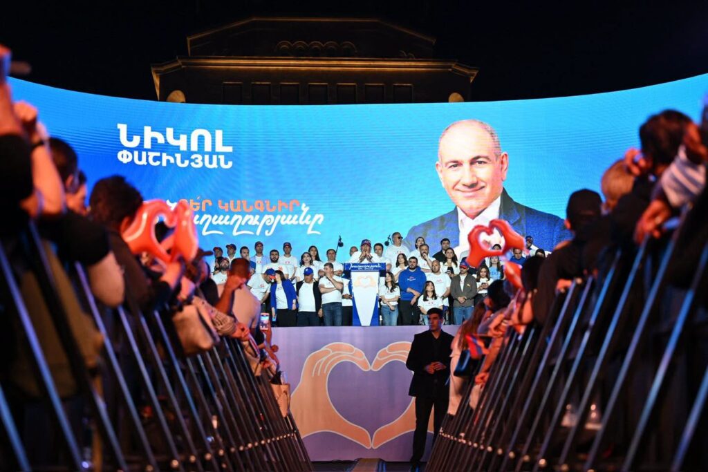 Փաշինյանը ունի բոլոր արտաքին կենտրոնների աջակցությունը
